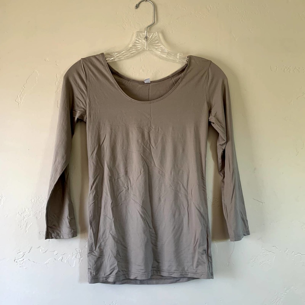 Uniqlo gray long sleeve plain basic shirt size small